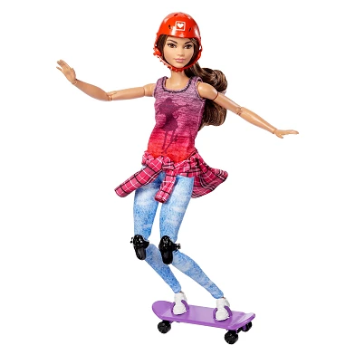 Barbie Made to Move - Skateboarder