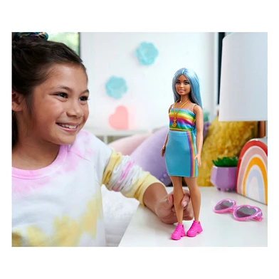 Barbie Fashionistas Modepop Regenboogtop en Groene Rok