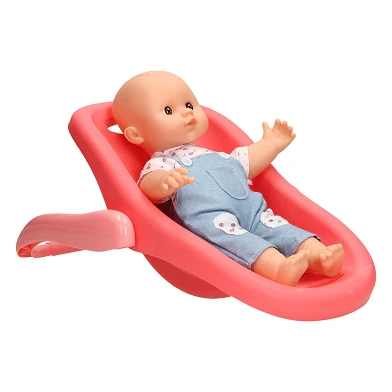 Poupée bébé dans un siège auto