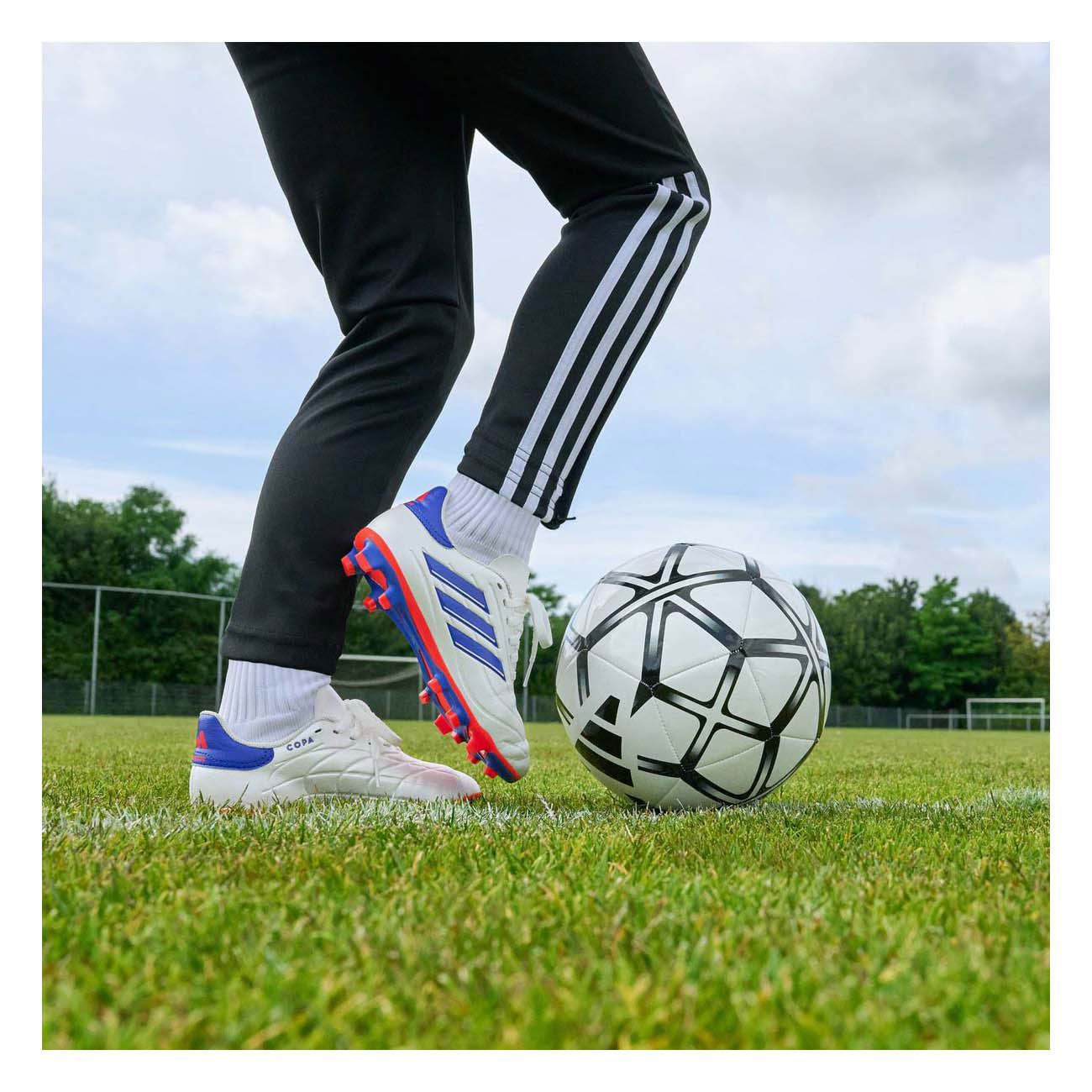 Ballon de football Adidas Starlancer - Blanc Noir