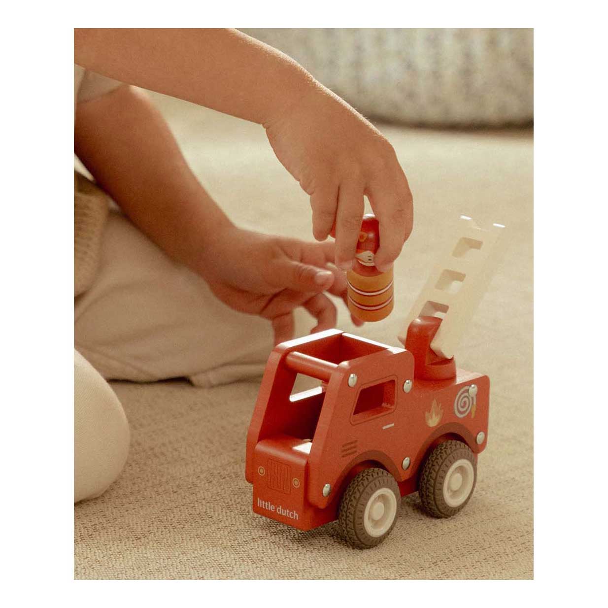 Little Dutch Houten Brandweerwagen met Poppetje FSC