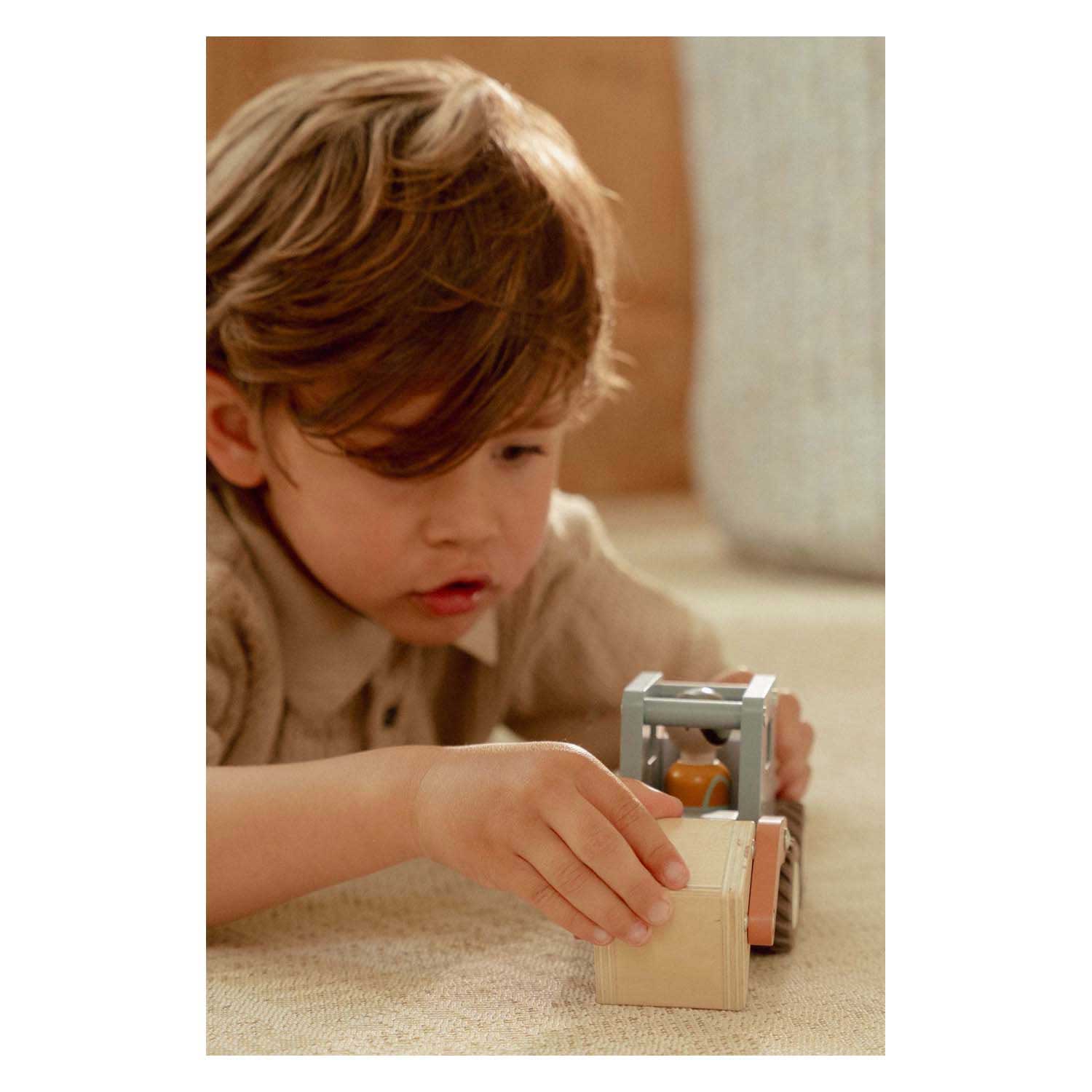 Little Dutch Houten Kraanwagen met Poppetje FSC