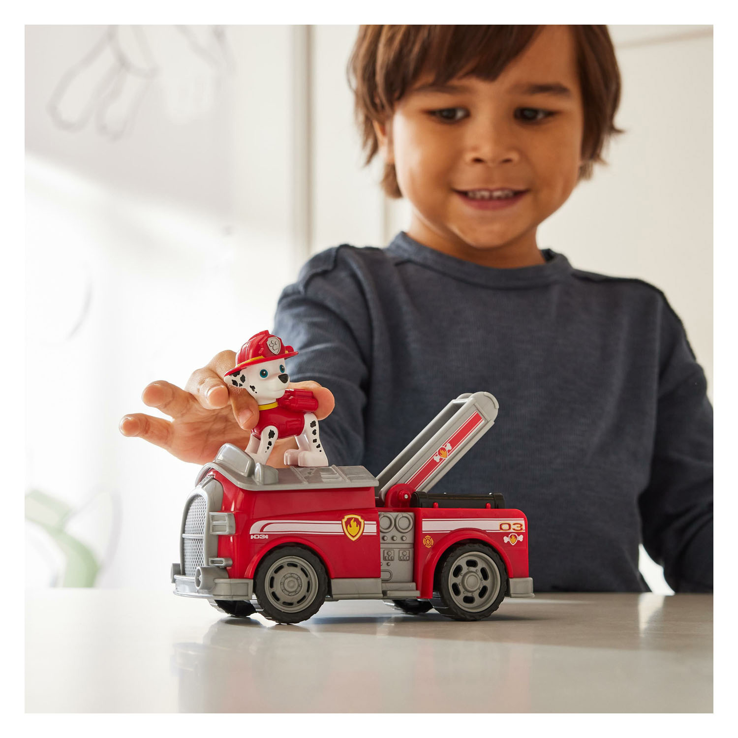 PAW Patrol Voertuig met Speelfiguur - Marshall Brandweerwagen