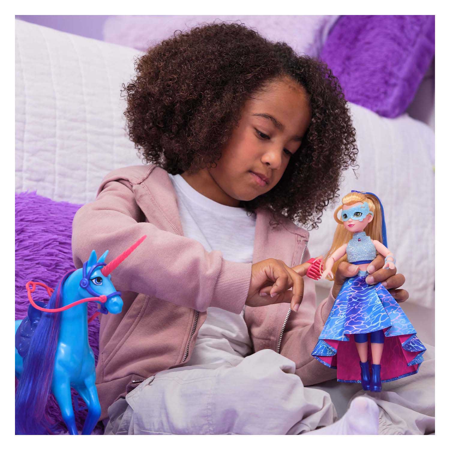 Unicorn Academy - Pop Deluxe Isabel Gemaskerd Bal - 24 cm