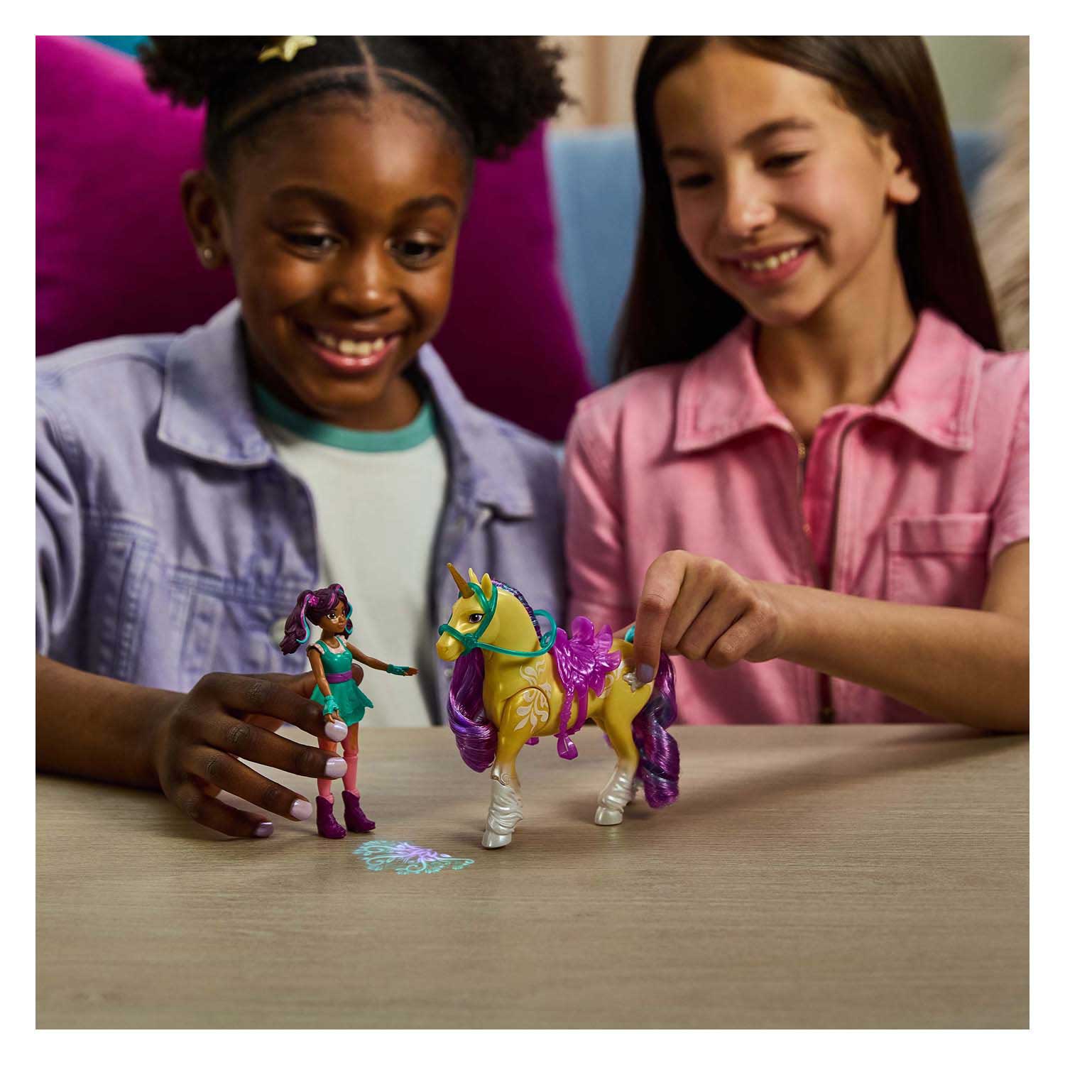 Unicorn Academy - Pop Ava en Eenhoorn Leaf met Licht