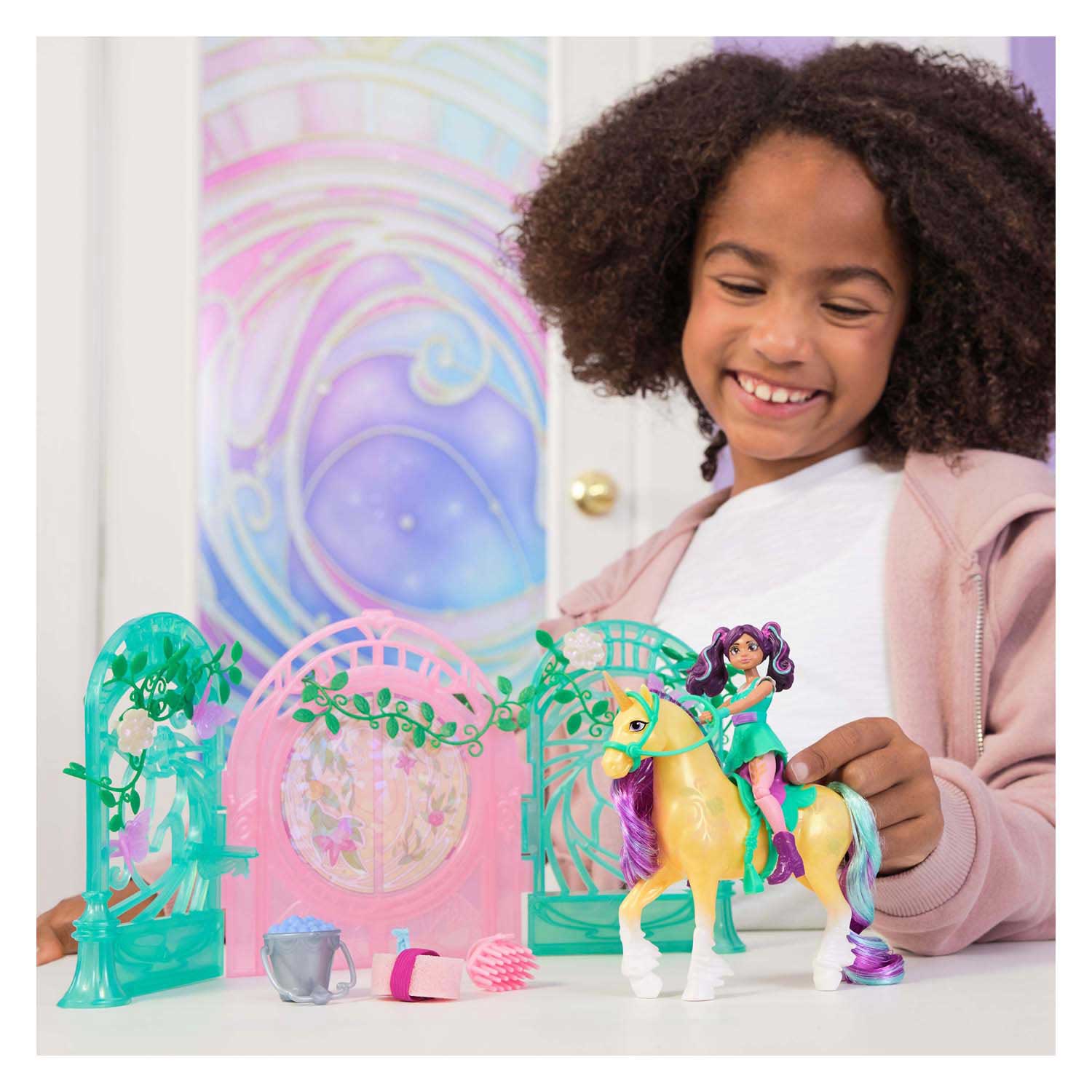 Unicorn Academy - Pop Ava en Eenhoorn Leaf Stalspeelset