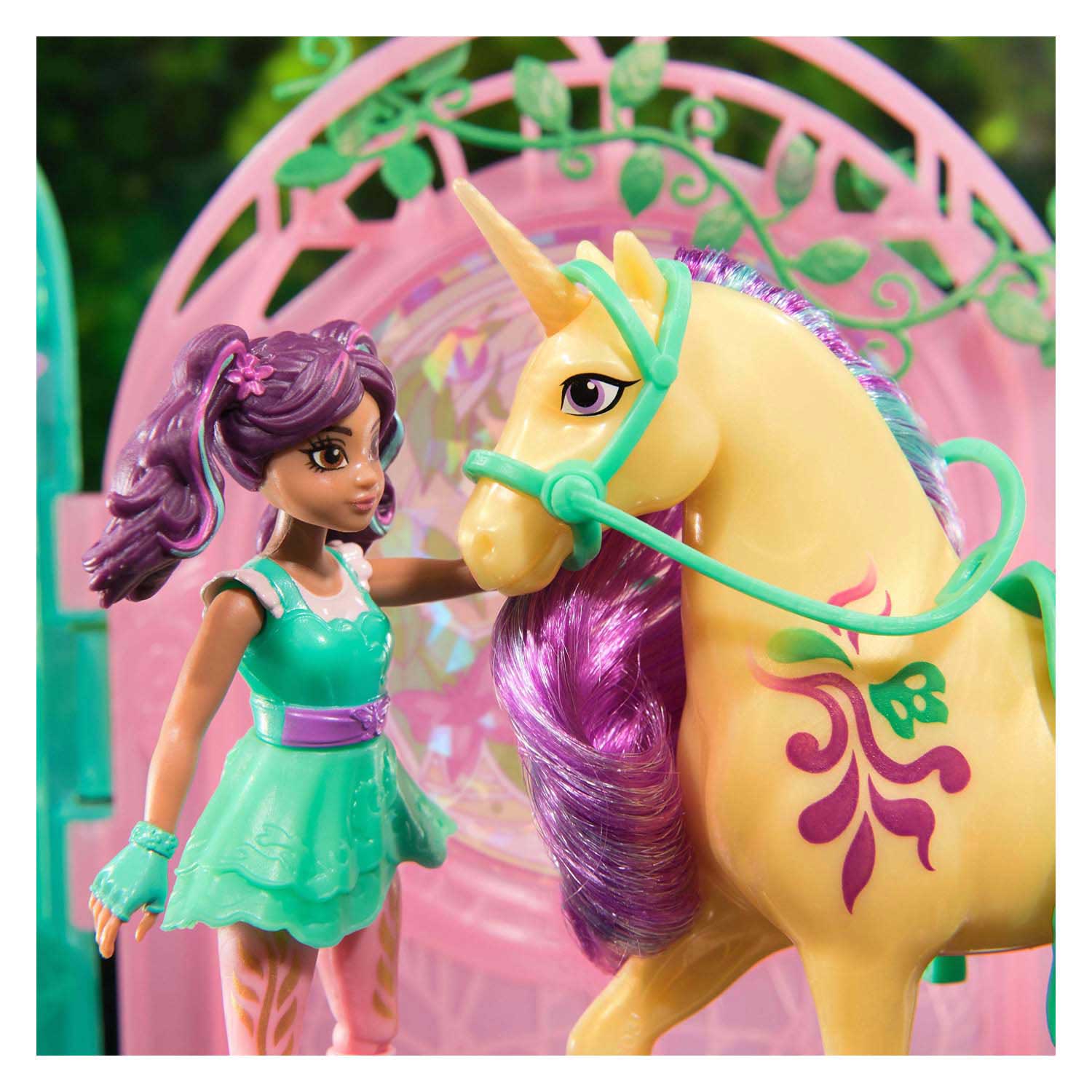 Unicorn Academy - Pop Ava en Eenhoorn Leaf Stalspeelset