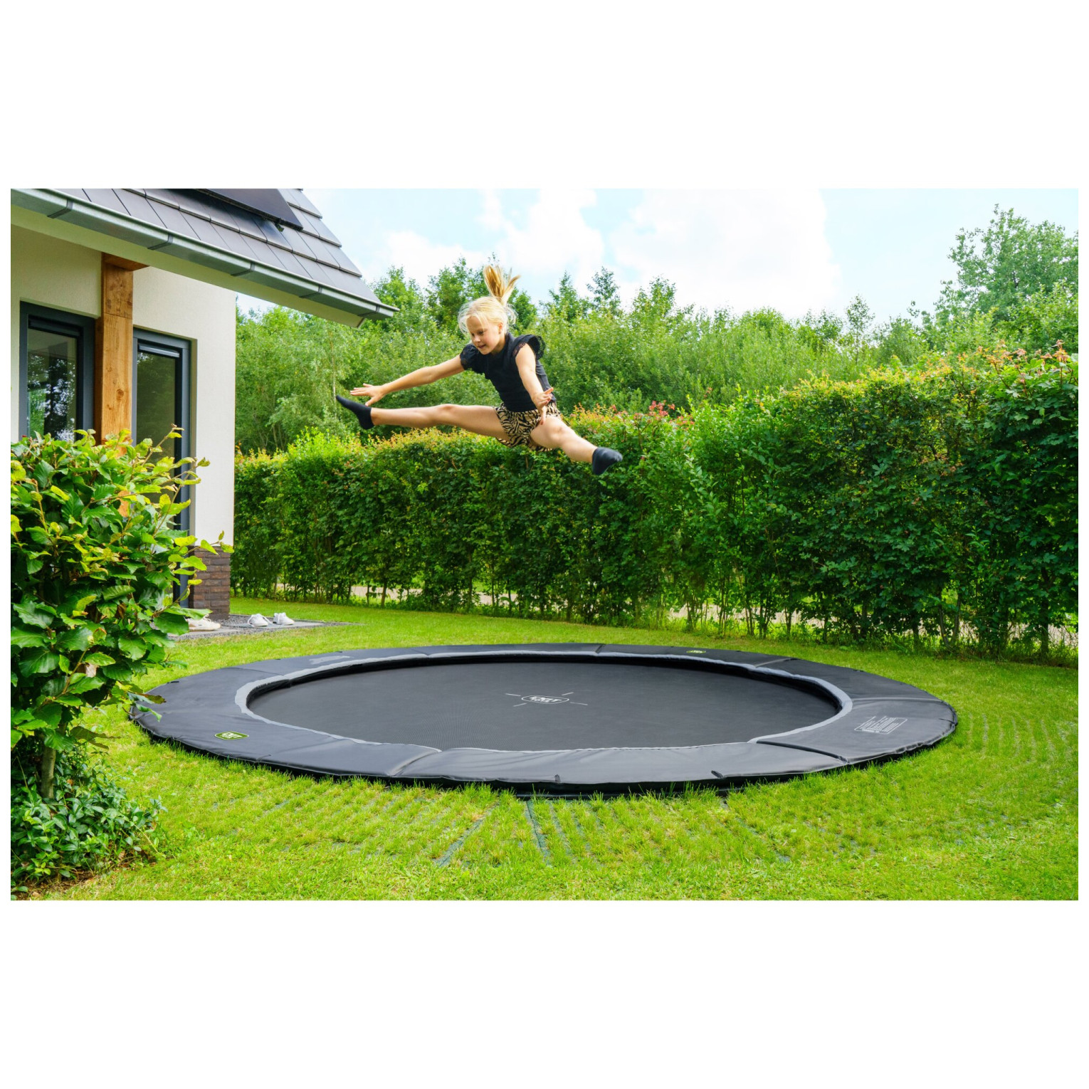 EXIT Dynamic groundlevel trampoline �305cm met Freezone vei