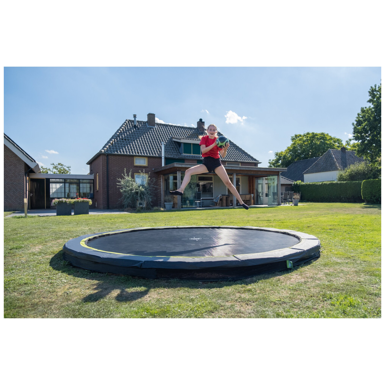 EXIT Silhouette inground sports trampoline ø305cm - zwart