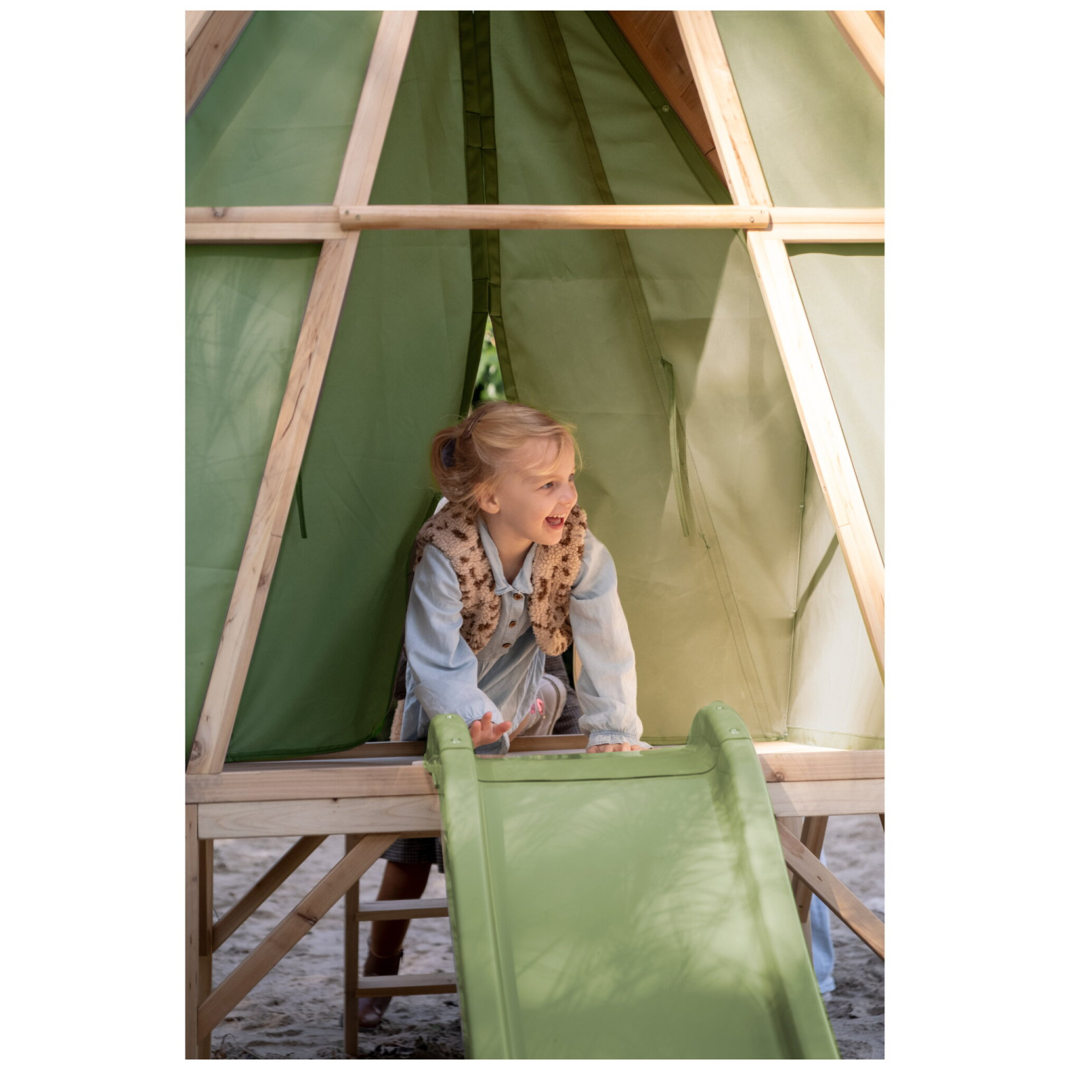 EXIT Yuki 300 speelhuis met glijbaan