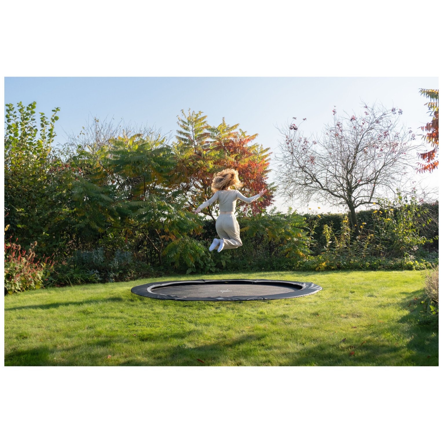 EXIT InTerra groundlevel sports trampoline ø244cm - zwart