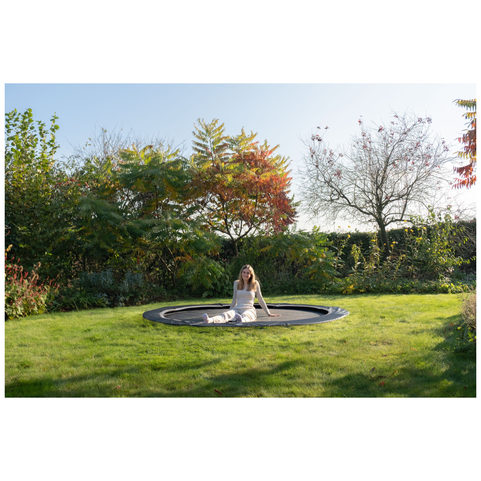 EXIT InTerra groundlevel sports trampoline ø244cm - zwart