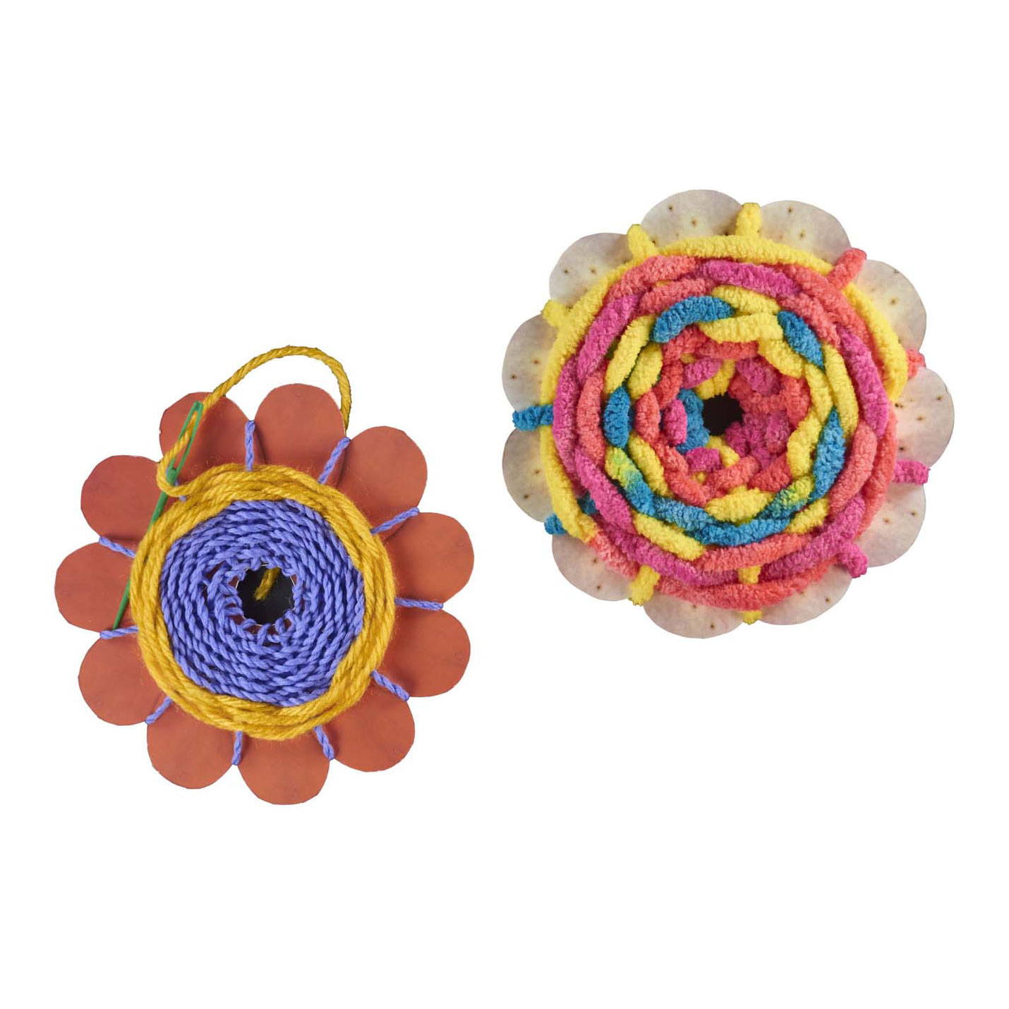 Fleurs tressées avec aiguille à broder 11,5 cm - 16 pièces.