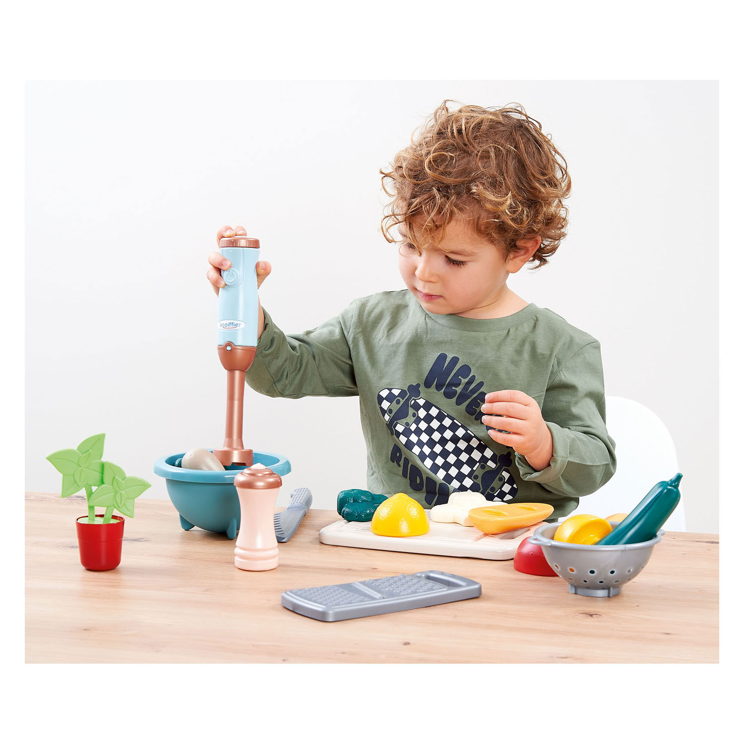 Ensemble de préparation de soupe Ecoiffier - 20 pièces.