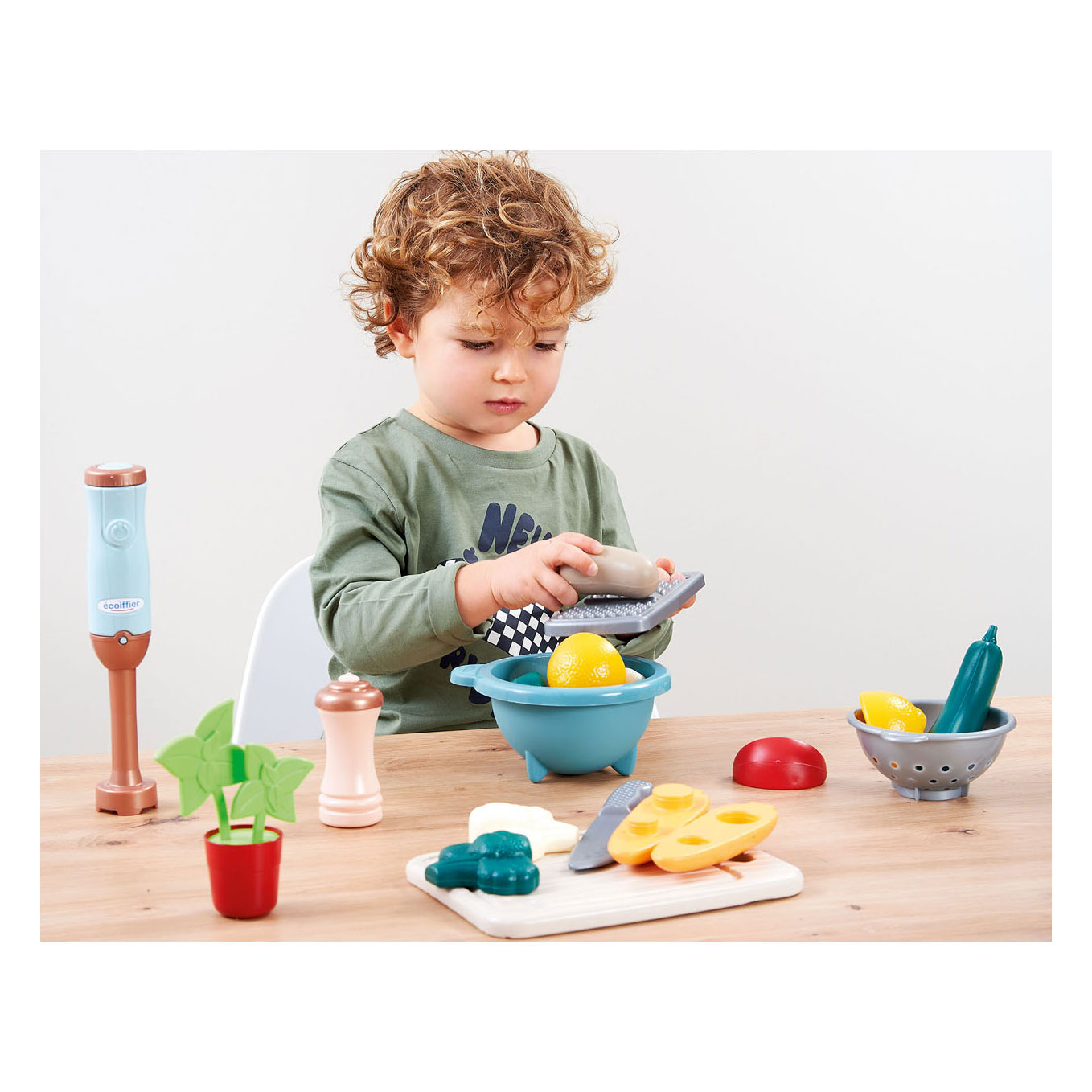 Ensemble de préparation de soupe Ecoiffier - 20 pièces.