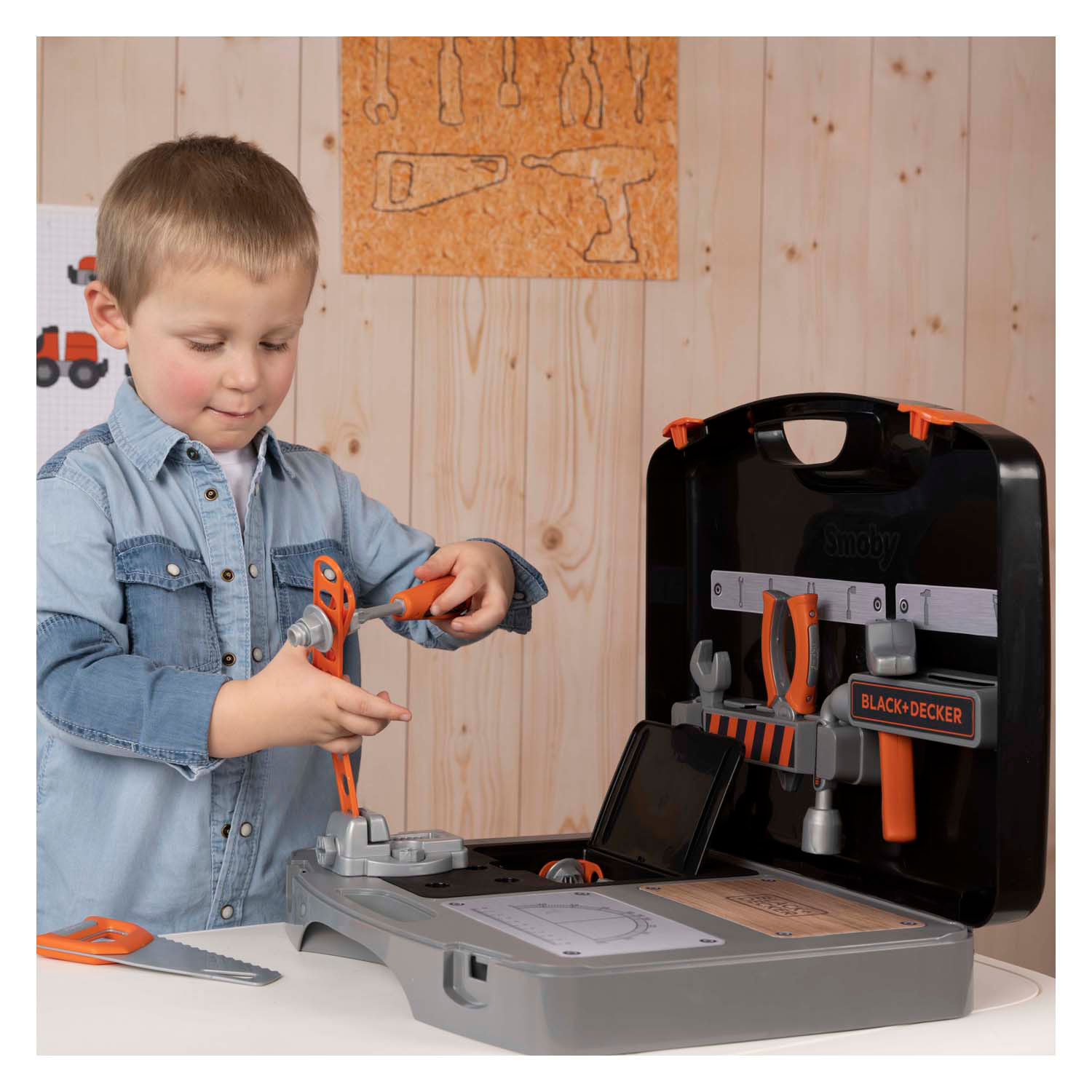 Smoby Black & Decker Bricolo Smart Werkbank Inklapbaar in Koffer, 33dlg.