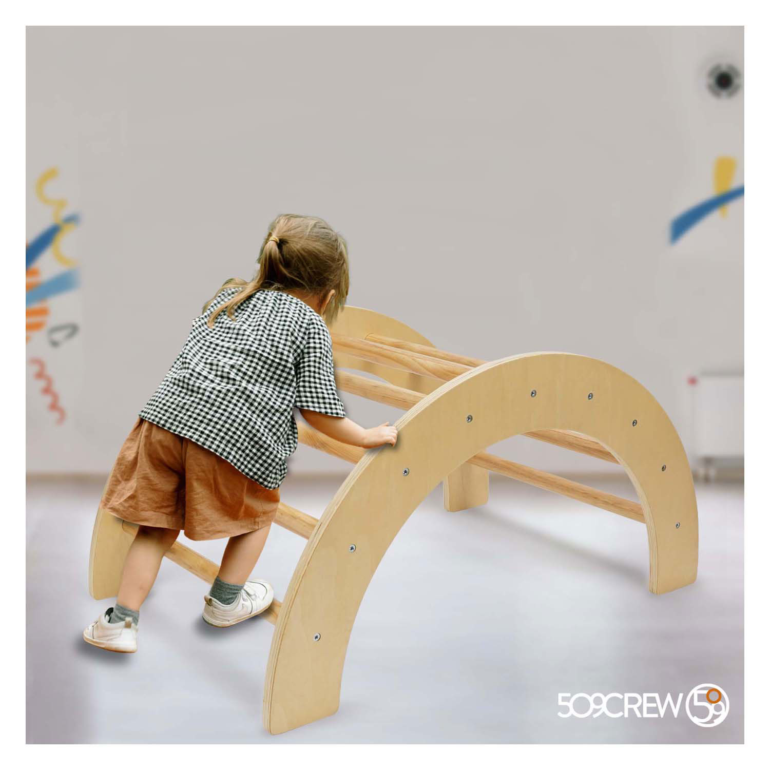Arche d'escalade en bois avec toboggan