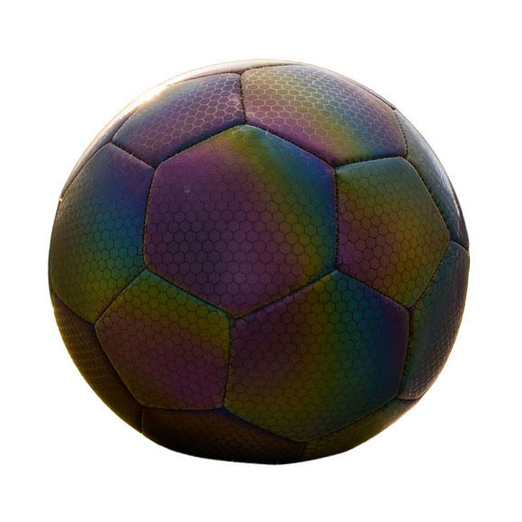 Fußball leuchtet im Dunkeln