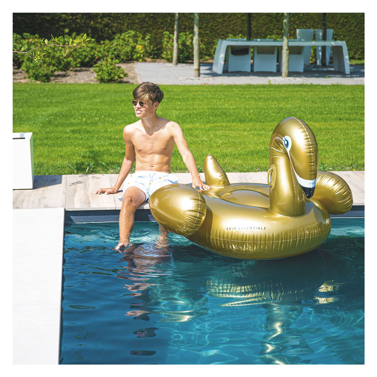 Swim Essentials Luchtbed Gouden Zwaan