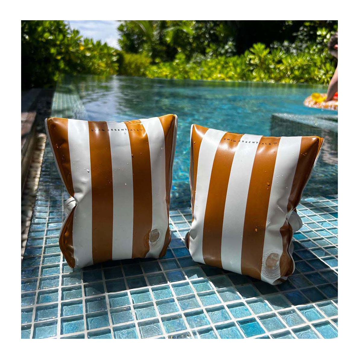 Swim Essentials - Flow Bruin Wit Zwembandjes, 0-2 Jaar