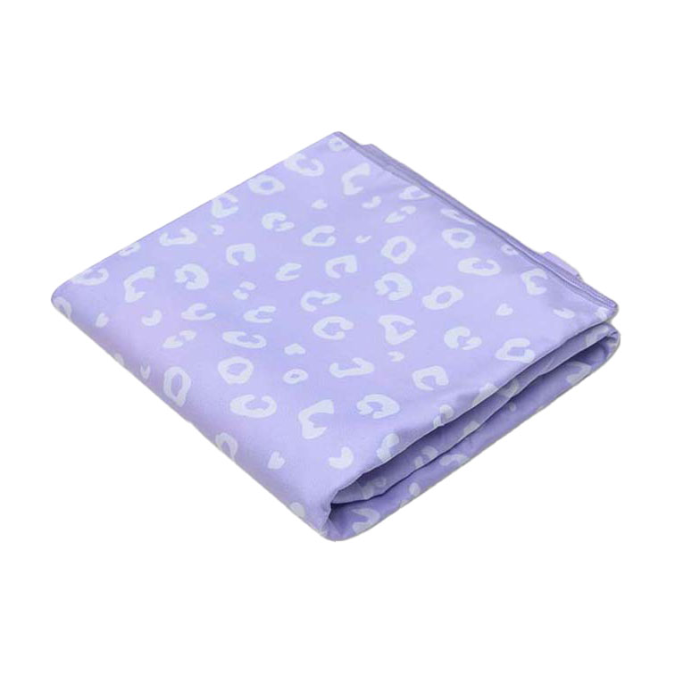 Swim Essentials - Lila Leopard Strandlaken, 135x65cm