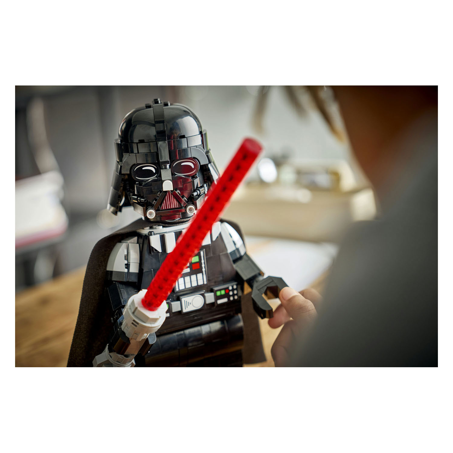 Figurine LEGO Star Wars 75461 Grand modèle de Dark Vador