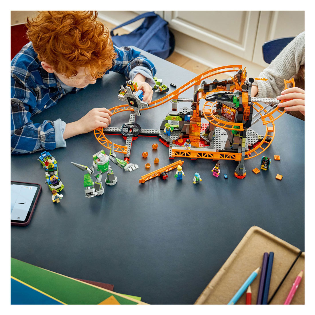 LEGO City 60501 Parc de montagnes russes Lava Land