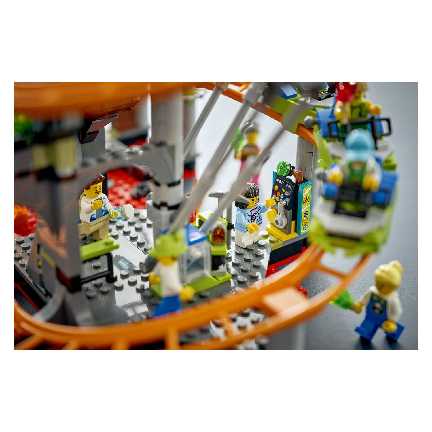 LEGO City 60501 Parc de montagnes russes Lava Land
