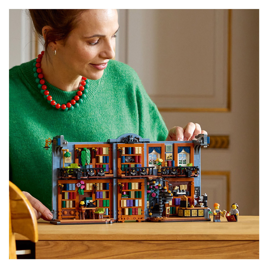 LEGO ICONS 11379 Boekensteun: Boekhandel