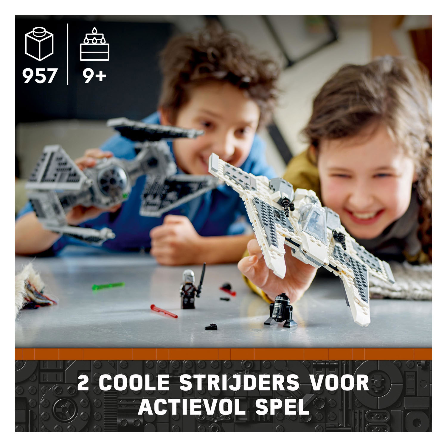 LEGO Star Wars 75348 Mandalorian Fang Fighter vs. TIE Interceptor Set