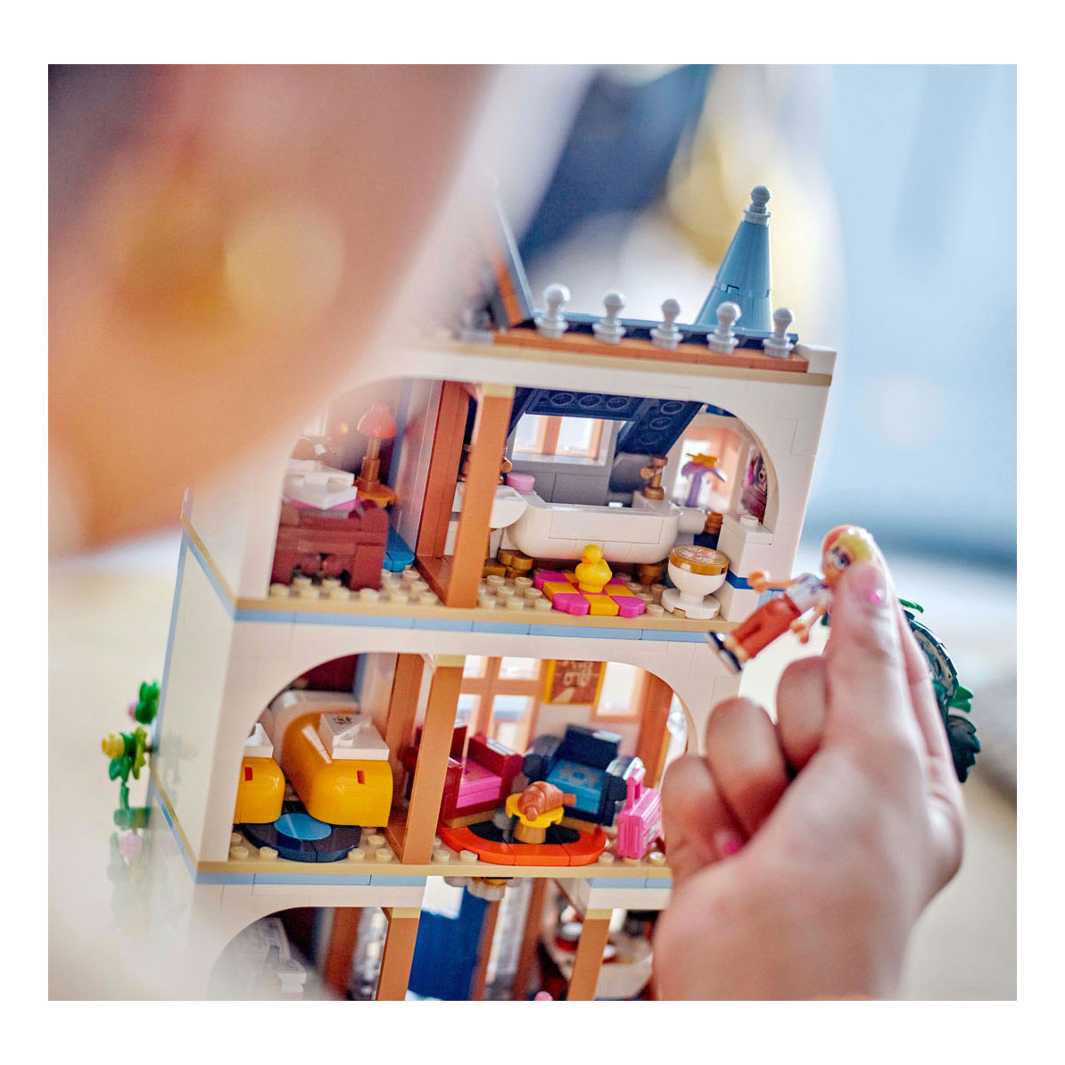 LEGO Friends 42638 Bed and Breakfast dans le château