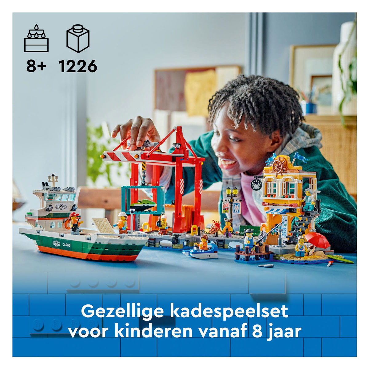 LEGO City 60422 Haven met Vrachtschip