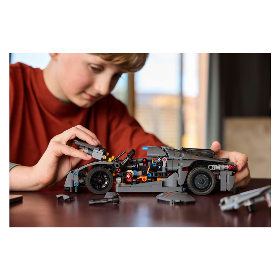 LEGO Technic 42173 Koenigsegg Jesko Absolut Grey Hypercar