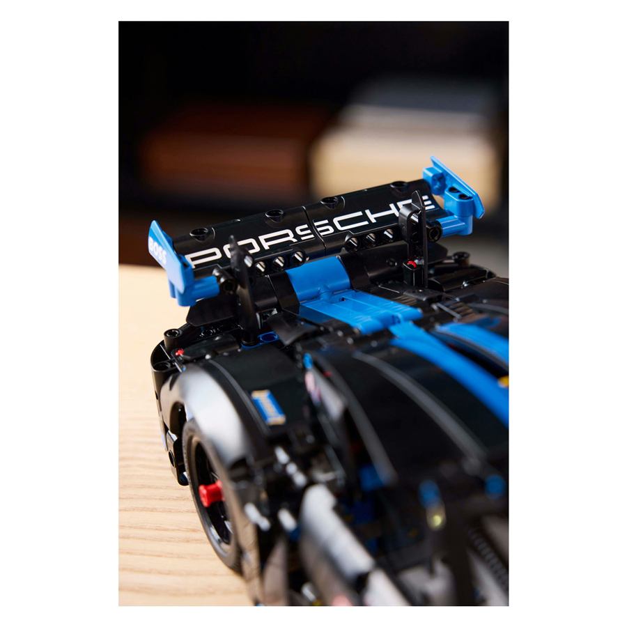 LEGO Technic 42176 Porsche Gt4 E-Performance Racewagen