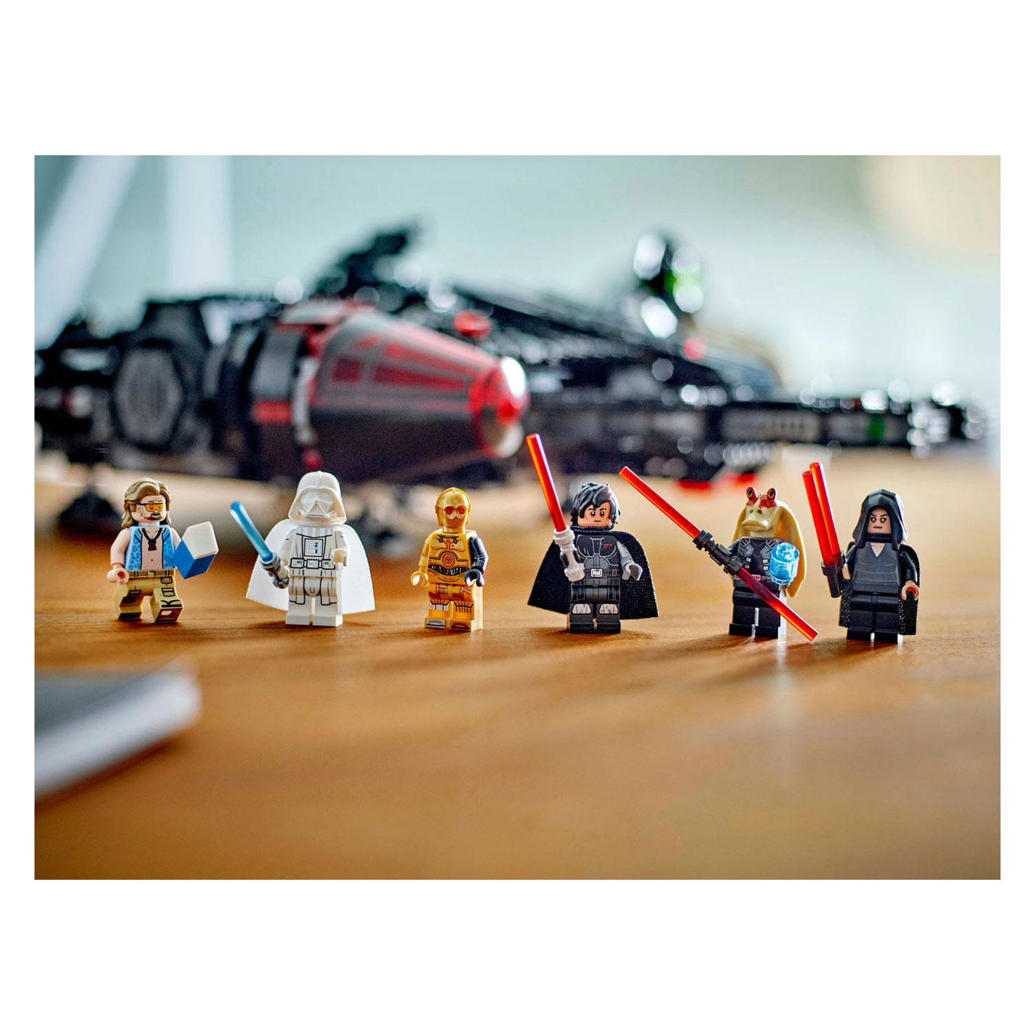 LEGO Star Wars 75389 Faucon Noir