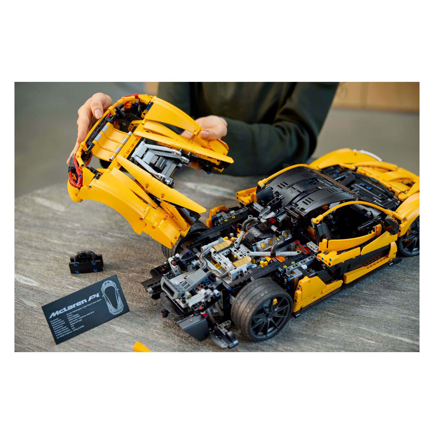 LEGO Technic 42172 McLaren P1