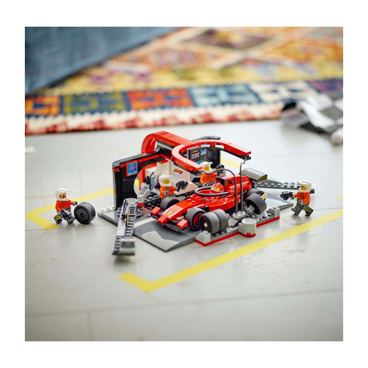 LEGO City 60443 F1 Pitstop en Pitcrew Met Ferrari Auto