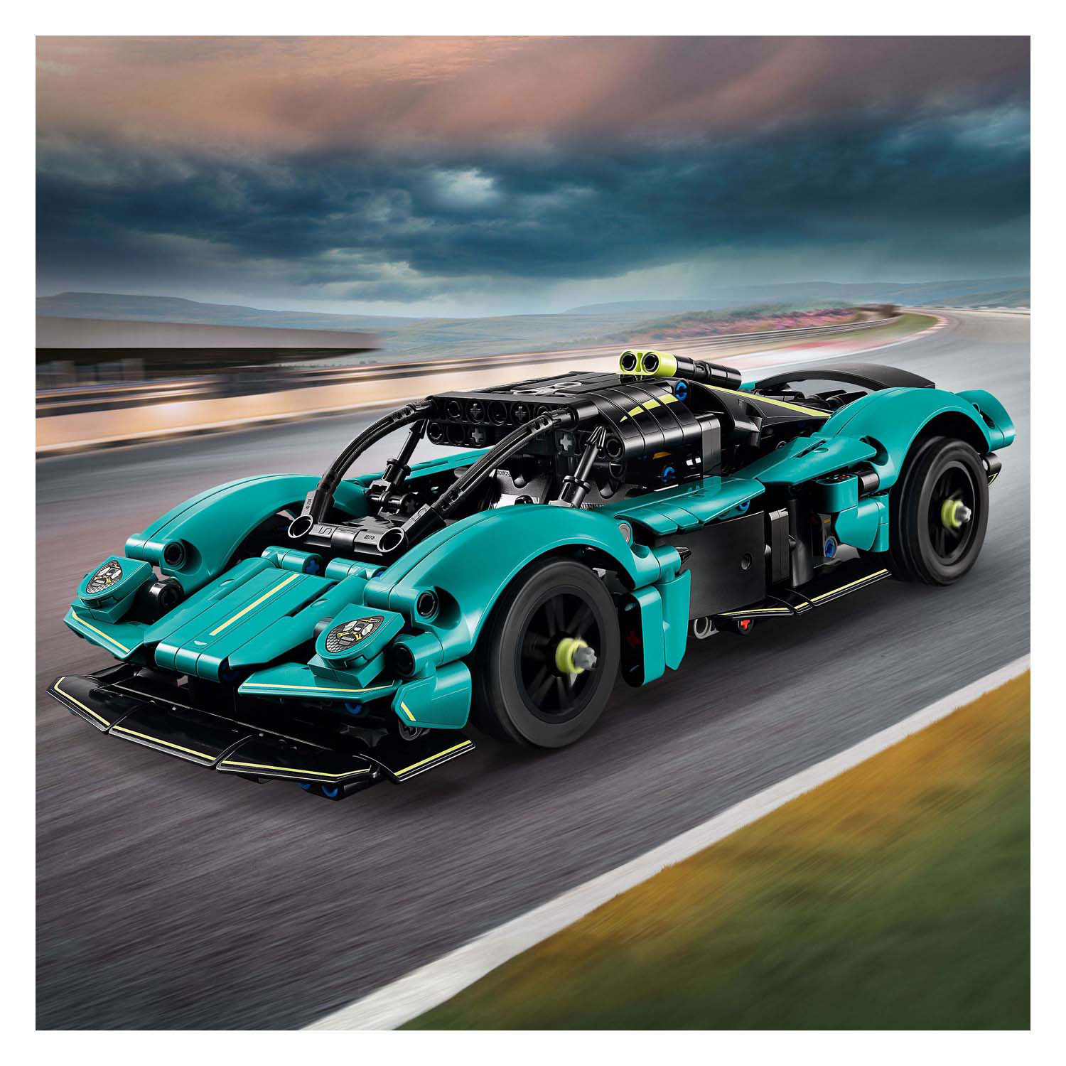 LEGO Technic 42208 Aston Martin Valkyrie