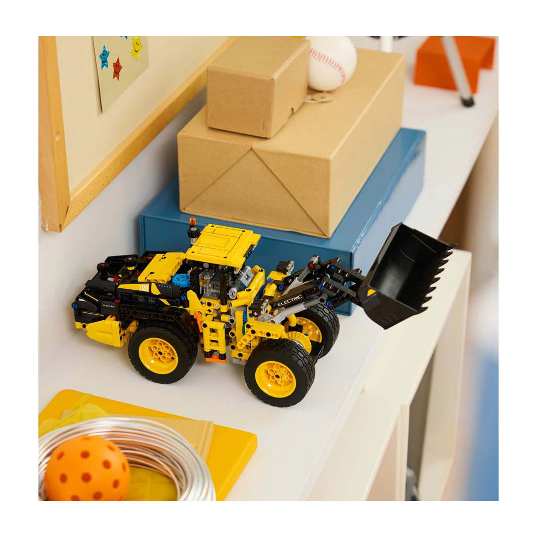 LEGO Technic 42209 Volvo L120 Electric Wiellader