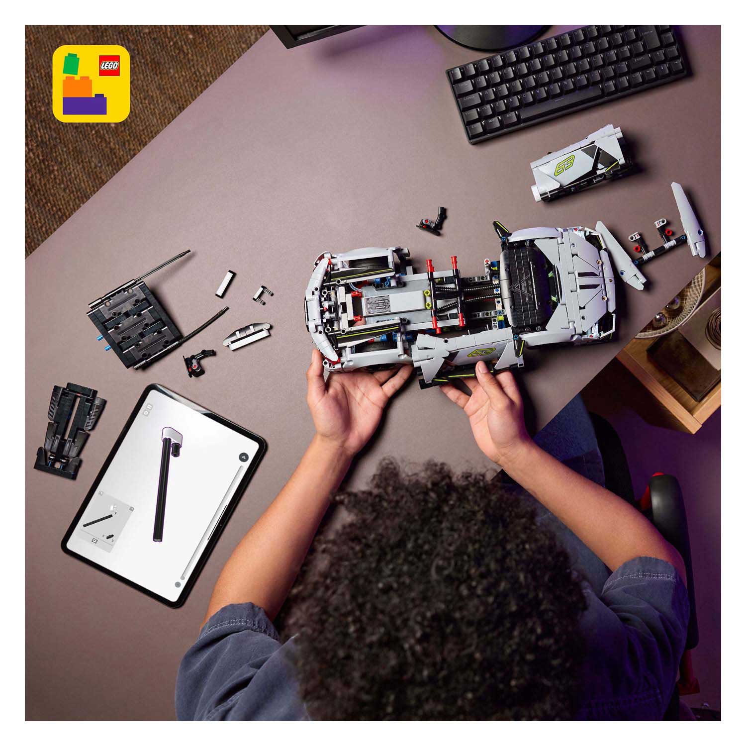 LEGO Technic 42214 Lamborghini Revuelto Supersportwagen