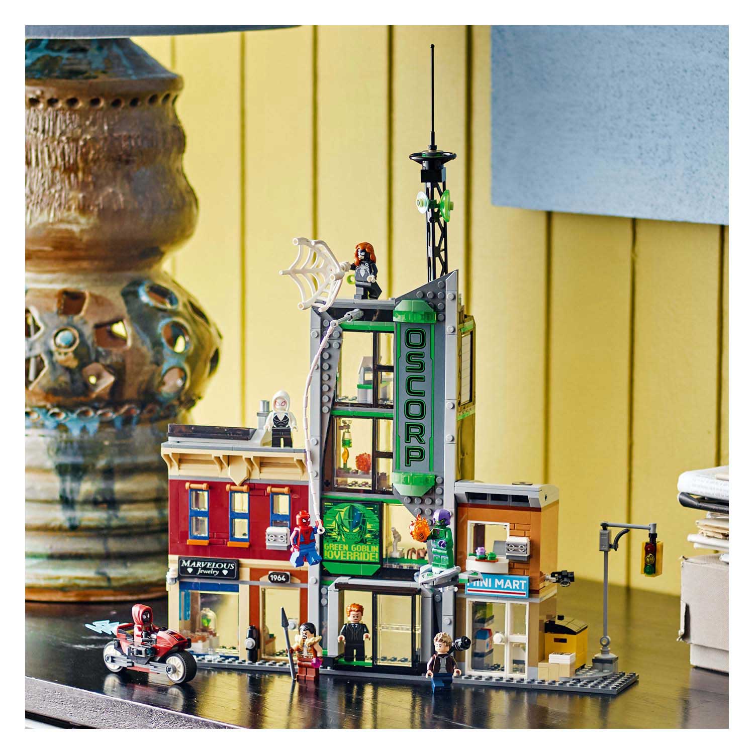 LEGO Super Heroes Marvel 76324 Spider-Man vs. Oscorp