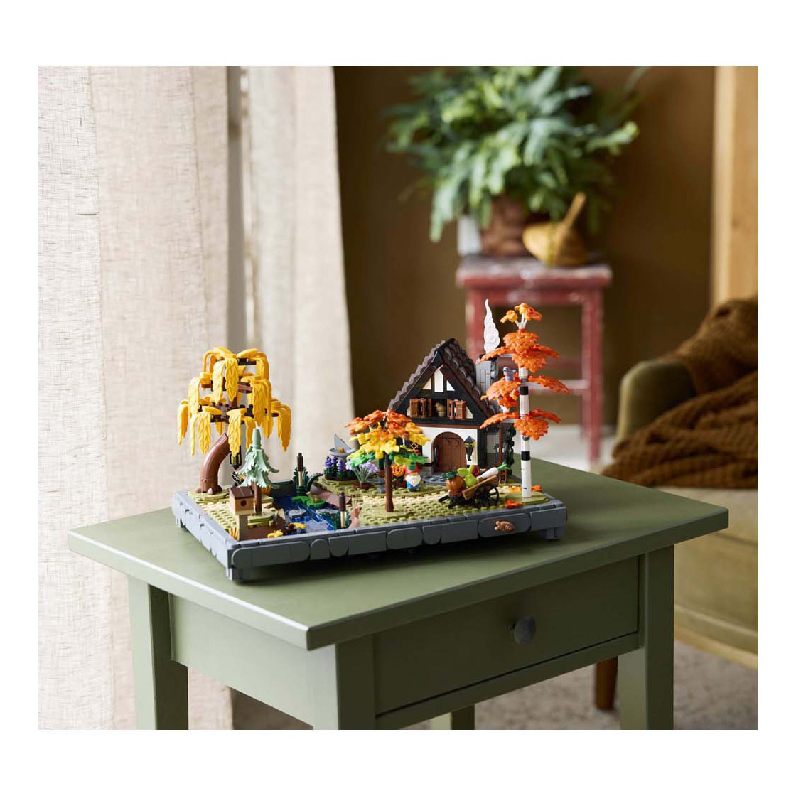 LEGO ICONS 11372 Herfsttuin met cottage