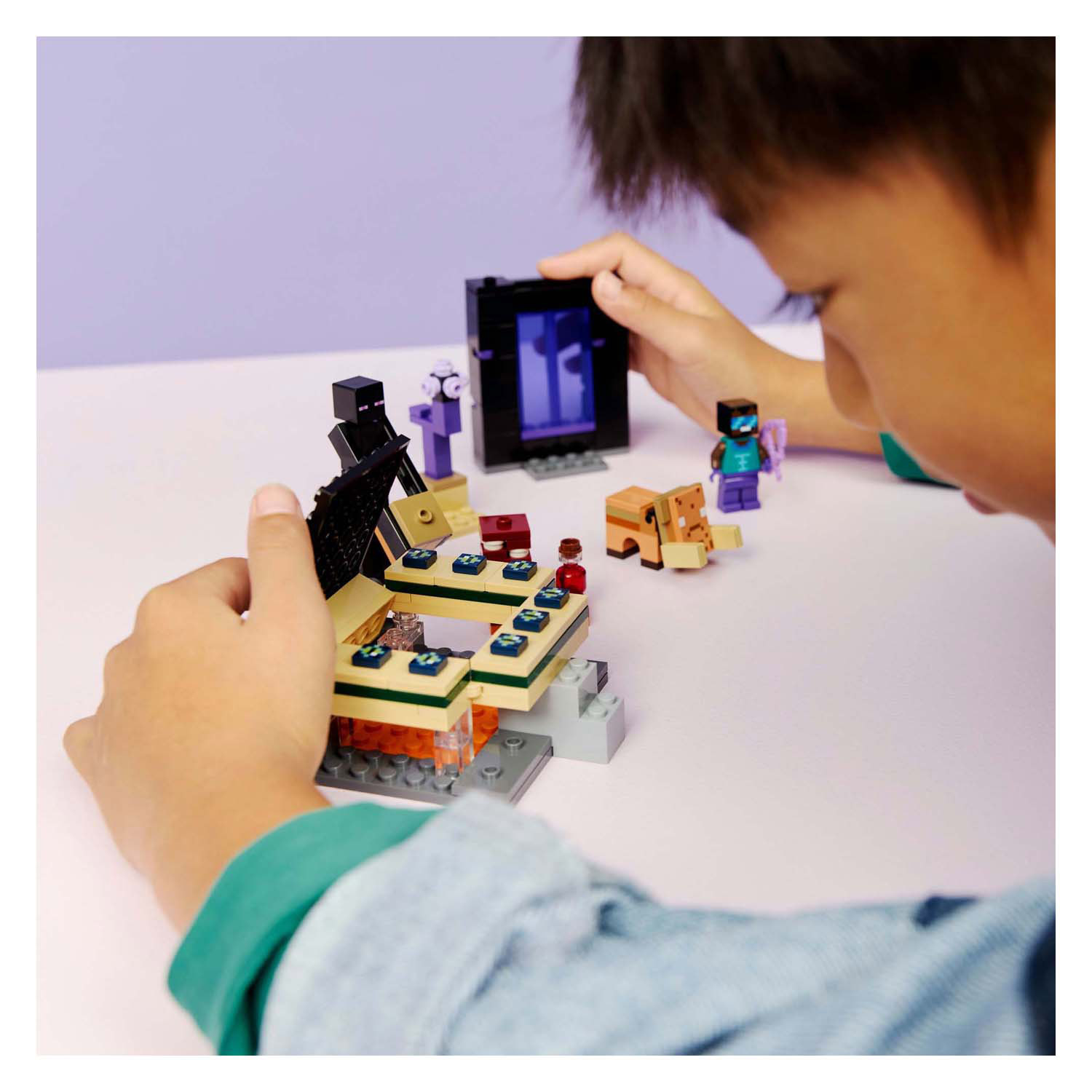 LEGO Minecraft 21584 Reis naar de Nether en het End-portaal