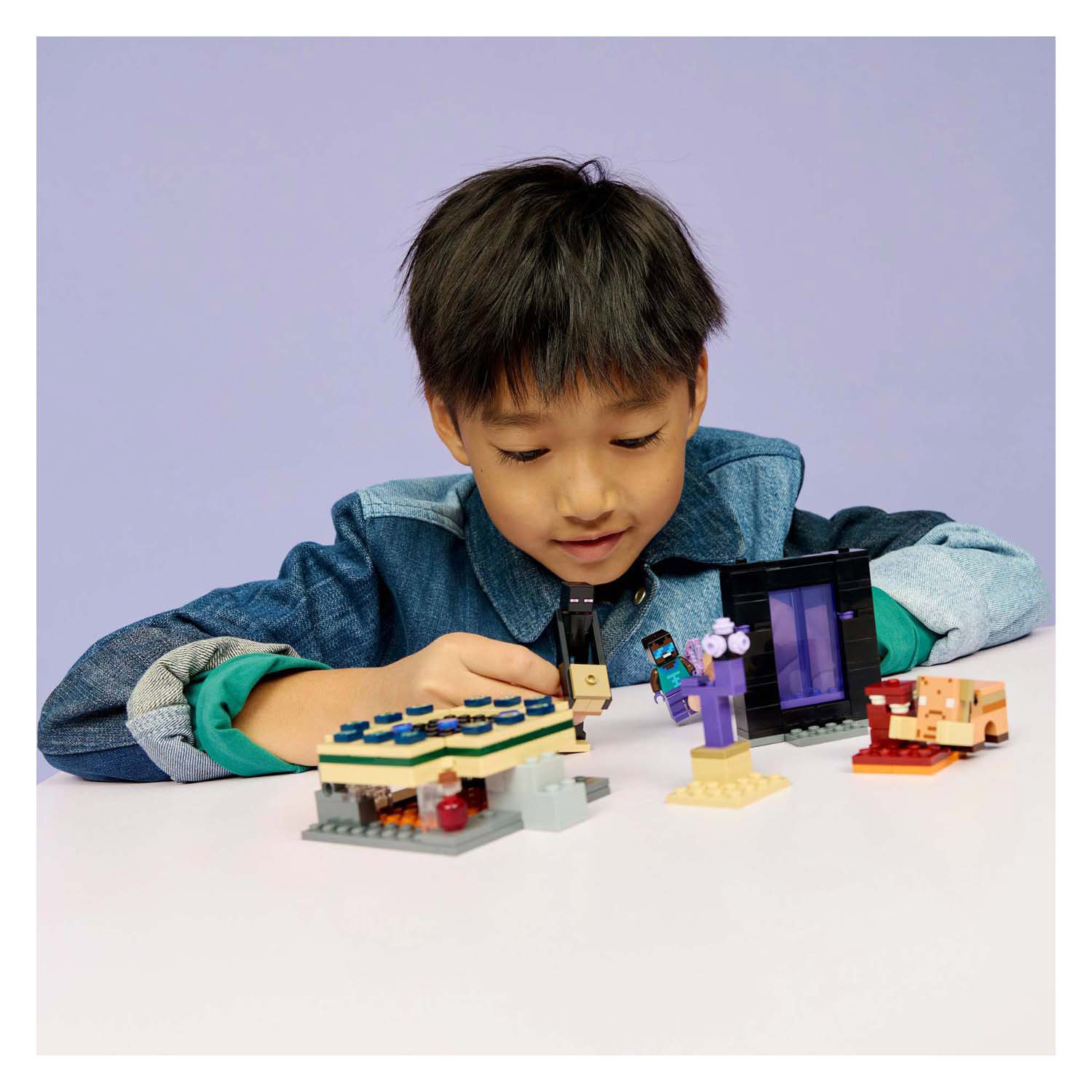 LEGO Minecraft 21584 Reis naar de Nether en het End-portaal