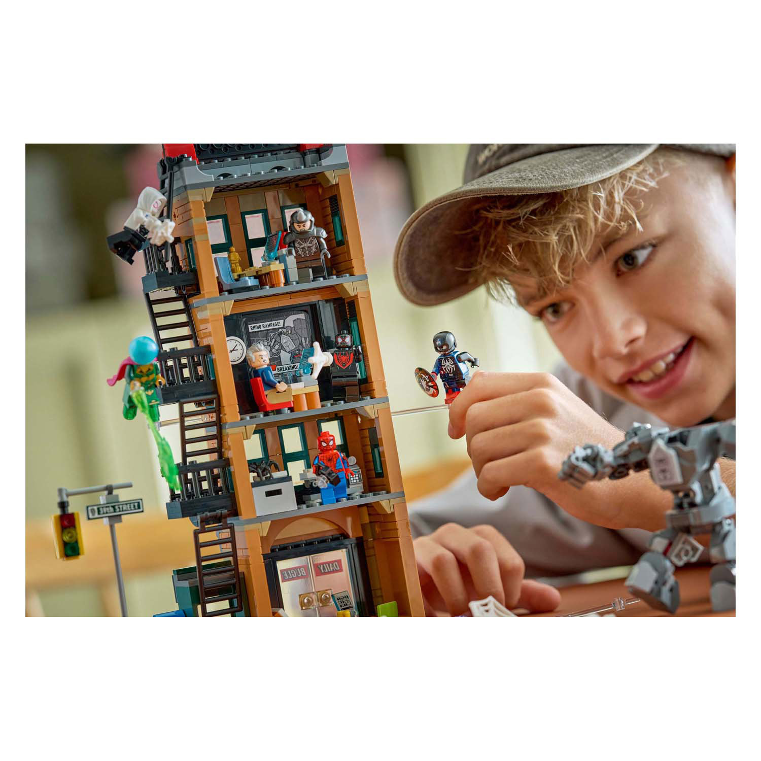 LEGO Super Heroes 76342 Marvel Spider-Man contre Mysterio : le Daily Bugle