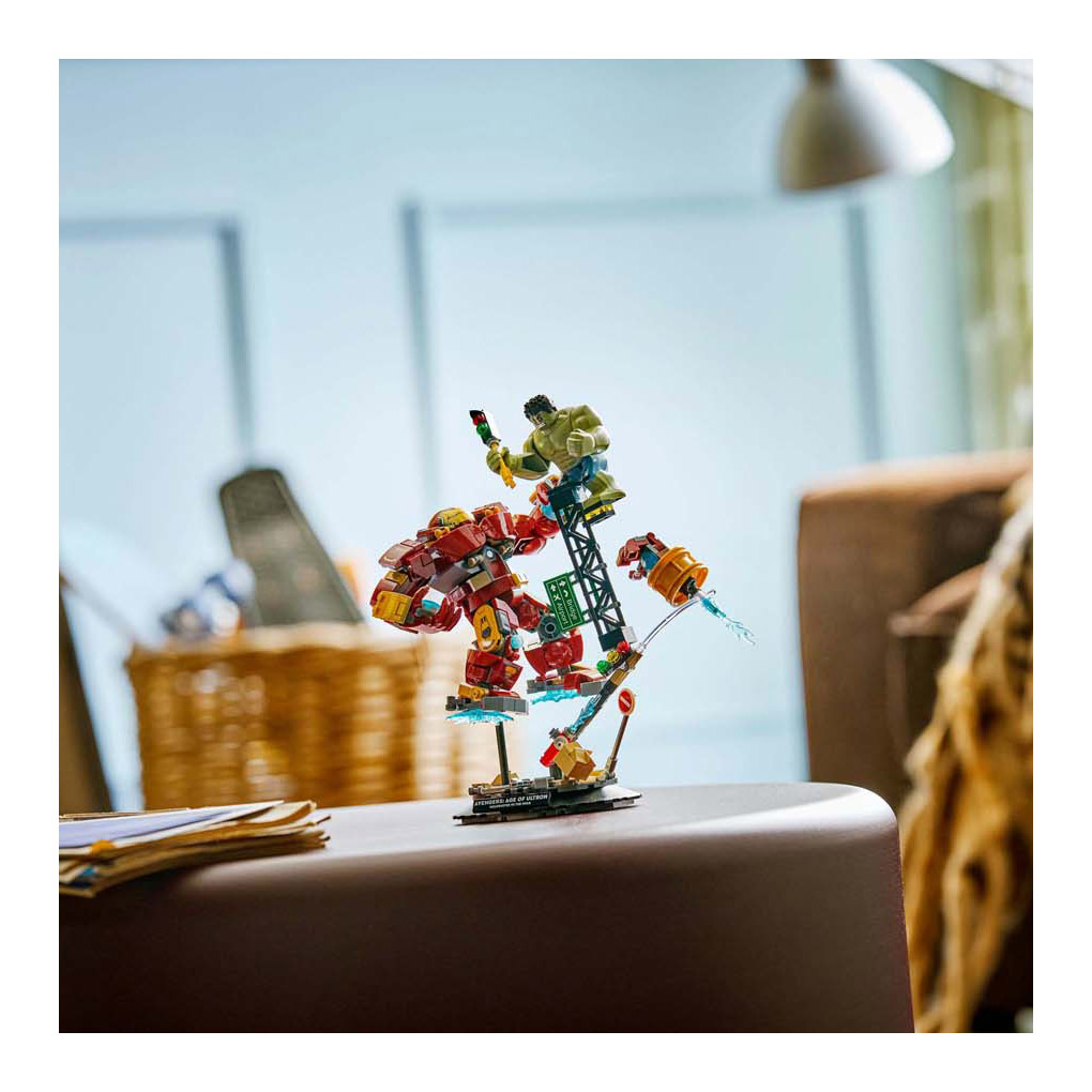 LEGO Super Heroes 76343 Marvel Combat Ultime : Hulkbuster contre Hulk