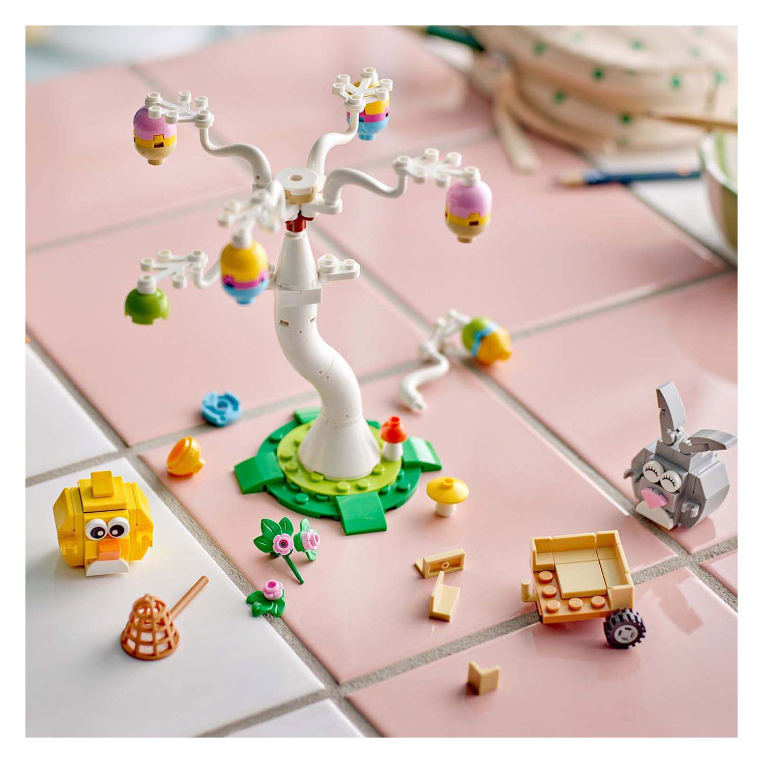 LEGO Classic 40808 Chasse aux œufs avec lapin et poussin