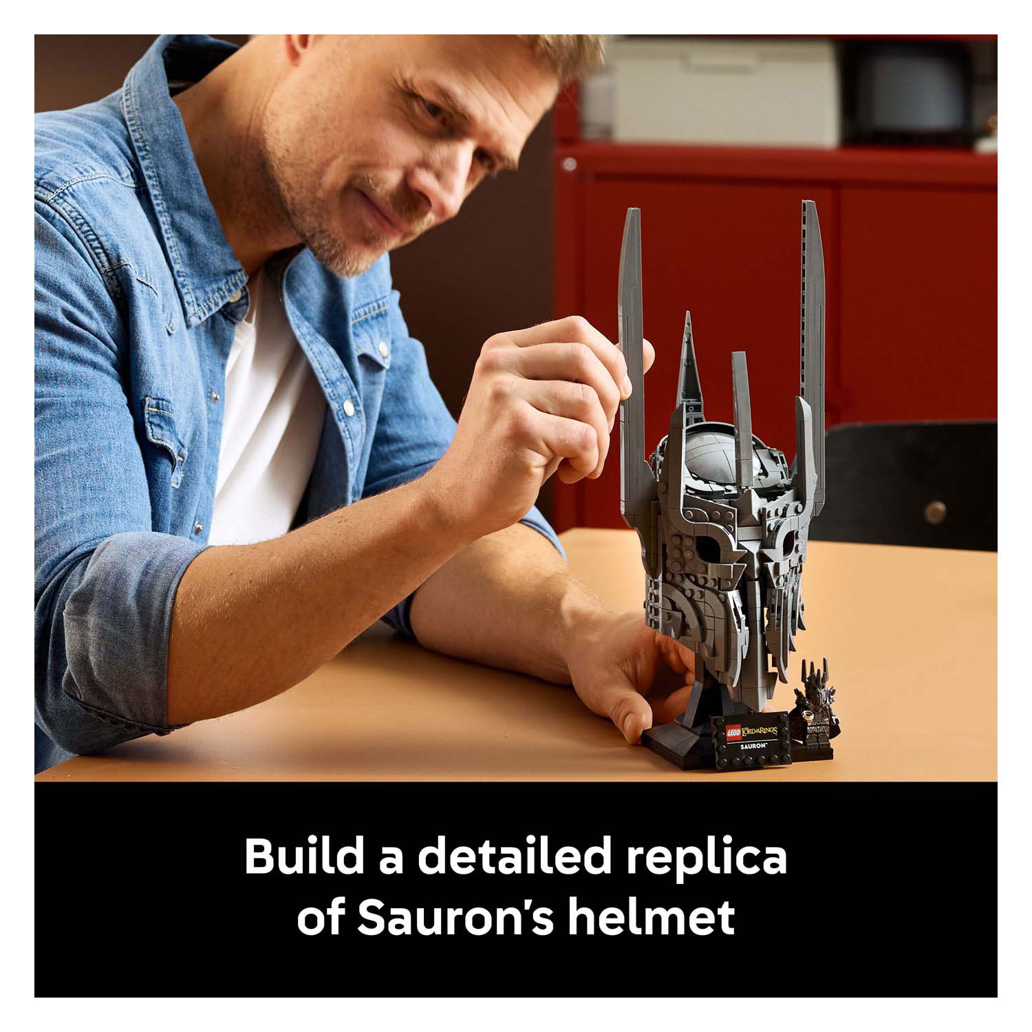 Lego ICONS 11373 Le Seigneur des Anneaux : Le Casque de Sauron