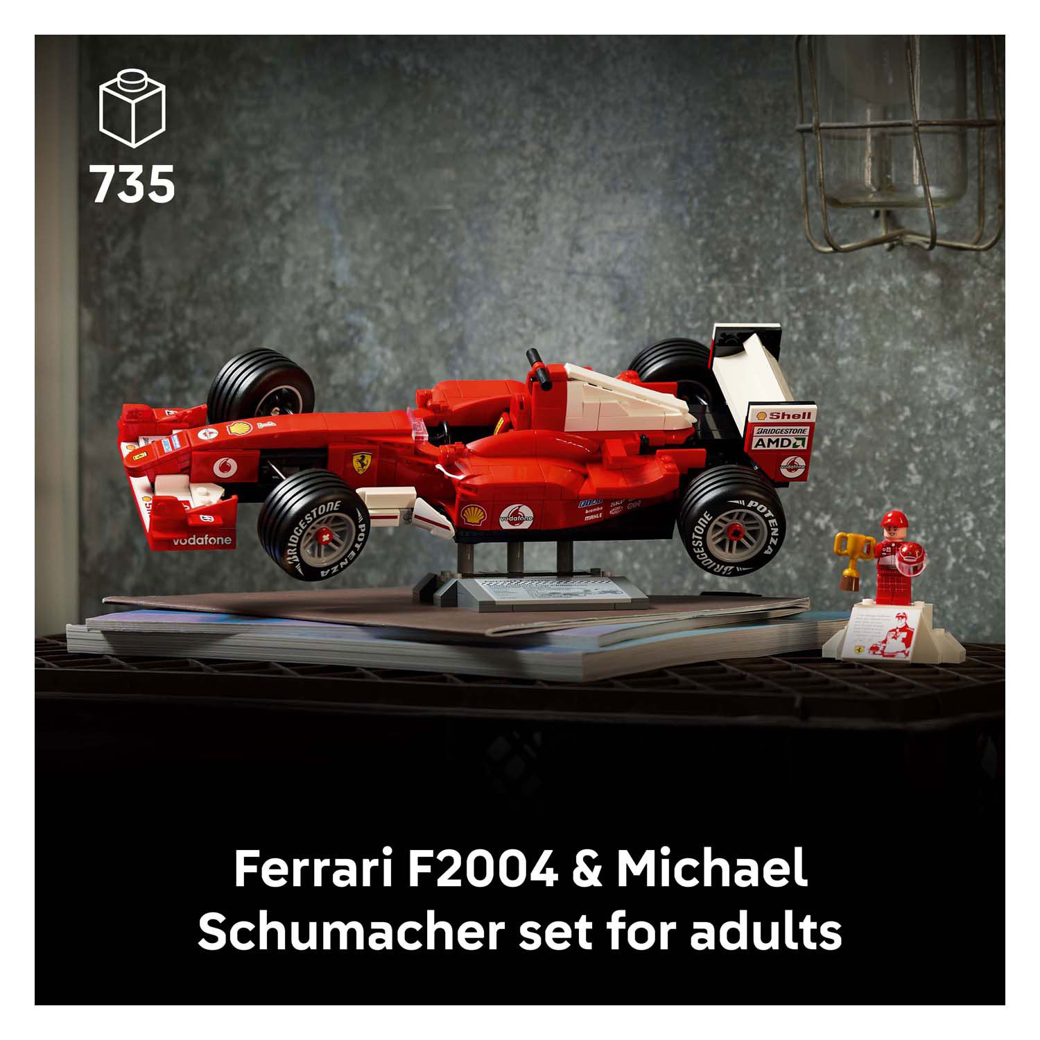LEGO ICONS 11375 Ferrari F2004 en Michael Schumacher