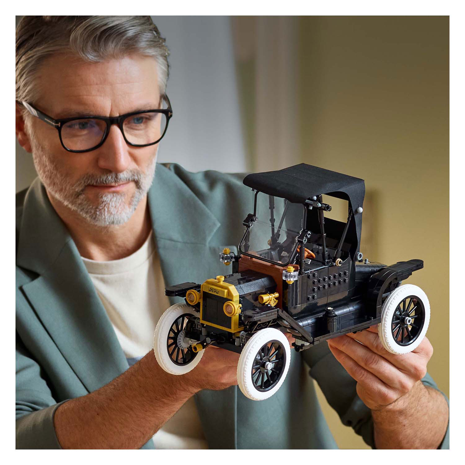 LEGO ICONS 11376 Ford Model T